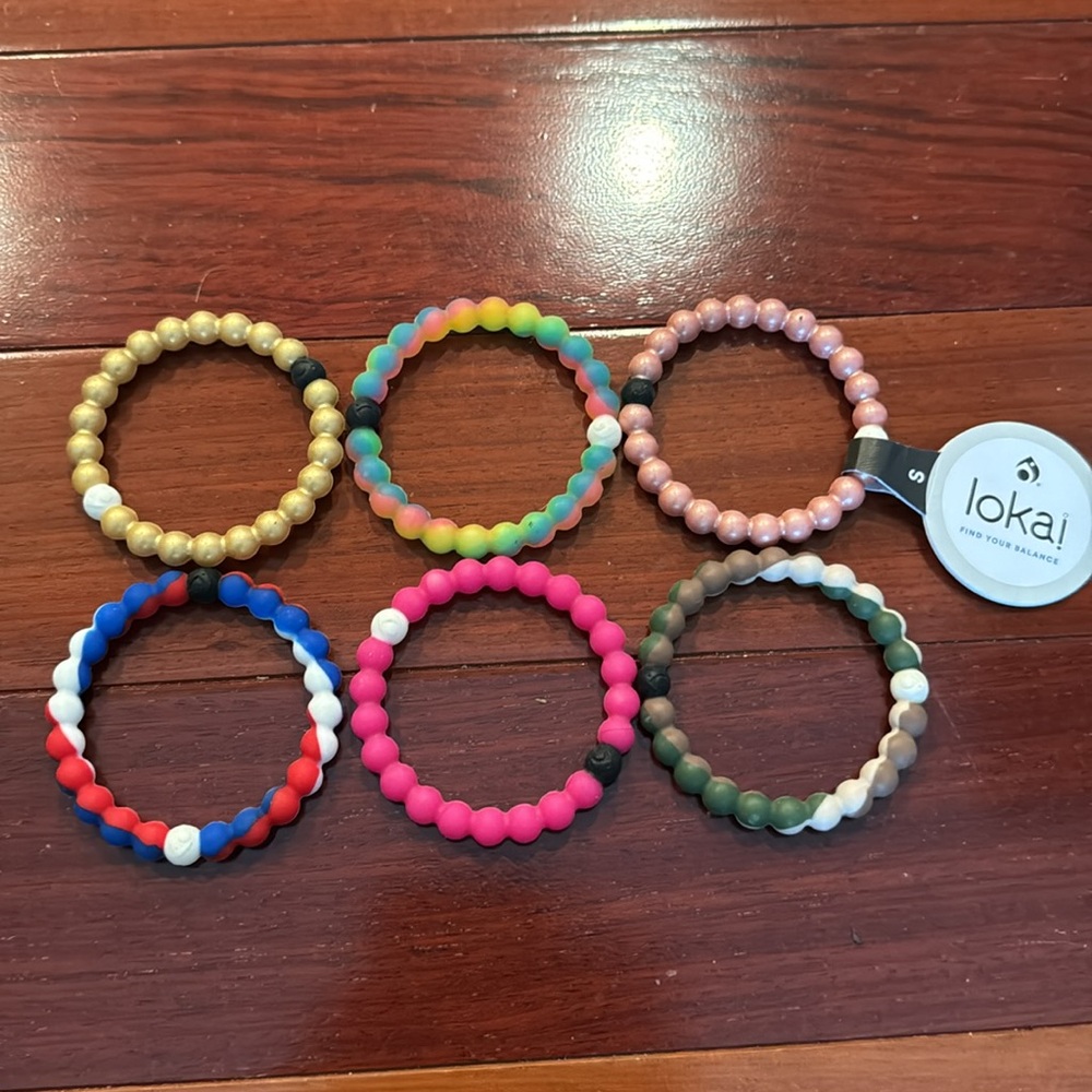 Lokai 🎉host pick🎉NWOT bracelet bundle size small